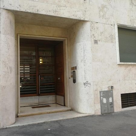 Al171 Tourist Rental Close Metro B1 - Sant'Agnese Annibaliano روما المظهر الخارجي الصورة